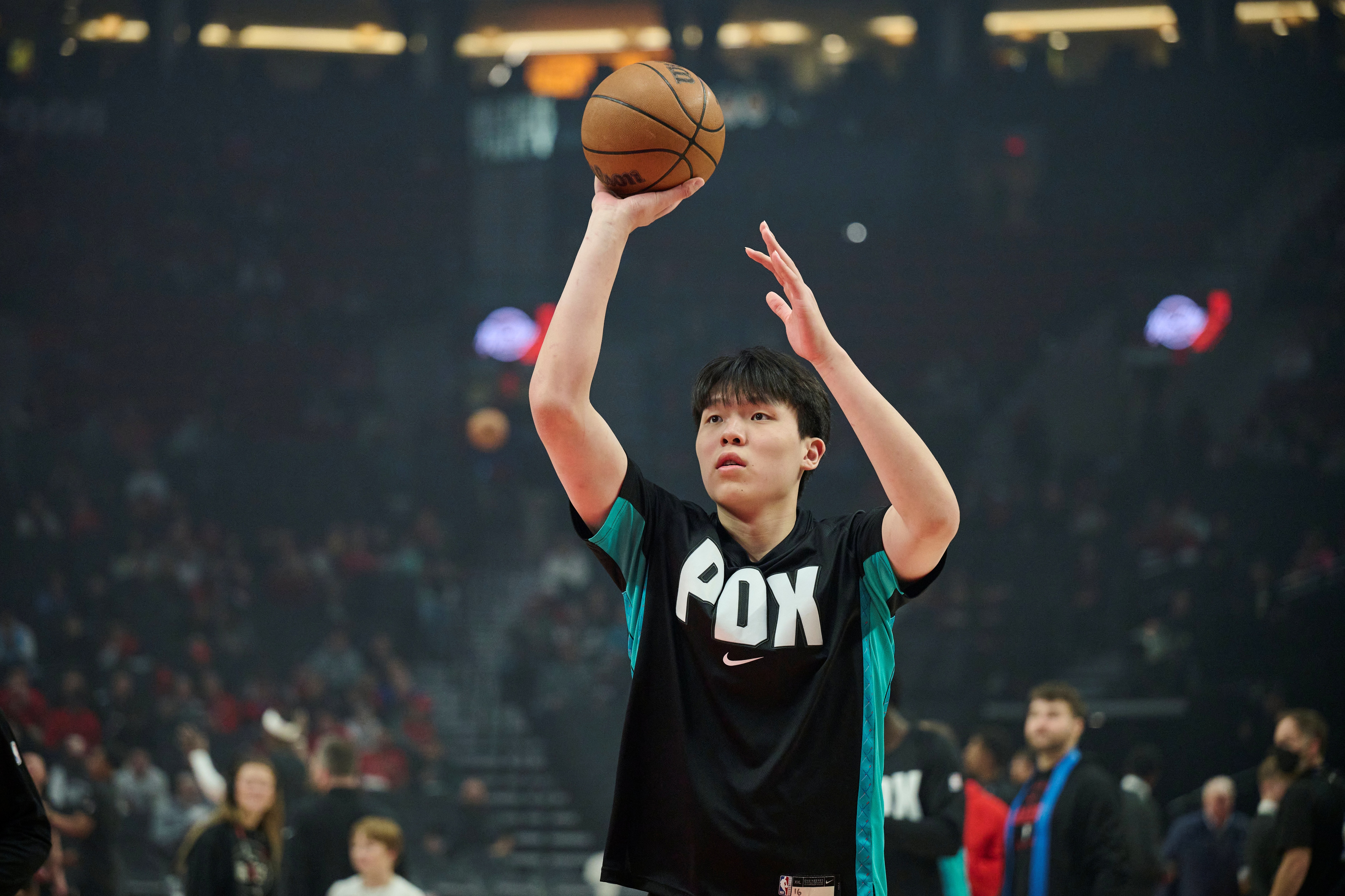 没有获得上场时间！开拓者10人轮换 杨瀚森枯坐一整场冷板凳