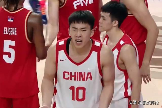 中超直播-男篮最强“暑假工”！王俊杰回归国家队首秀轰18+14&amp;amp;高达11前场板